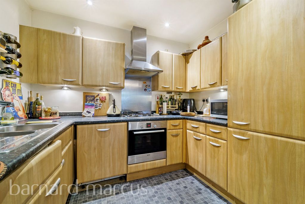 Property photo 3 of 9
