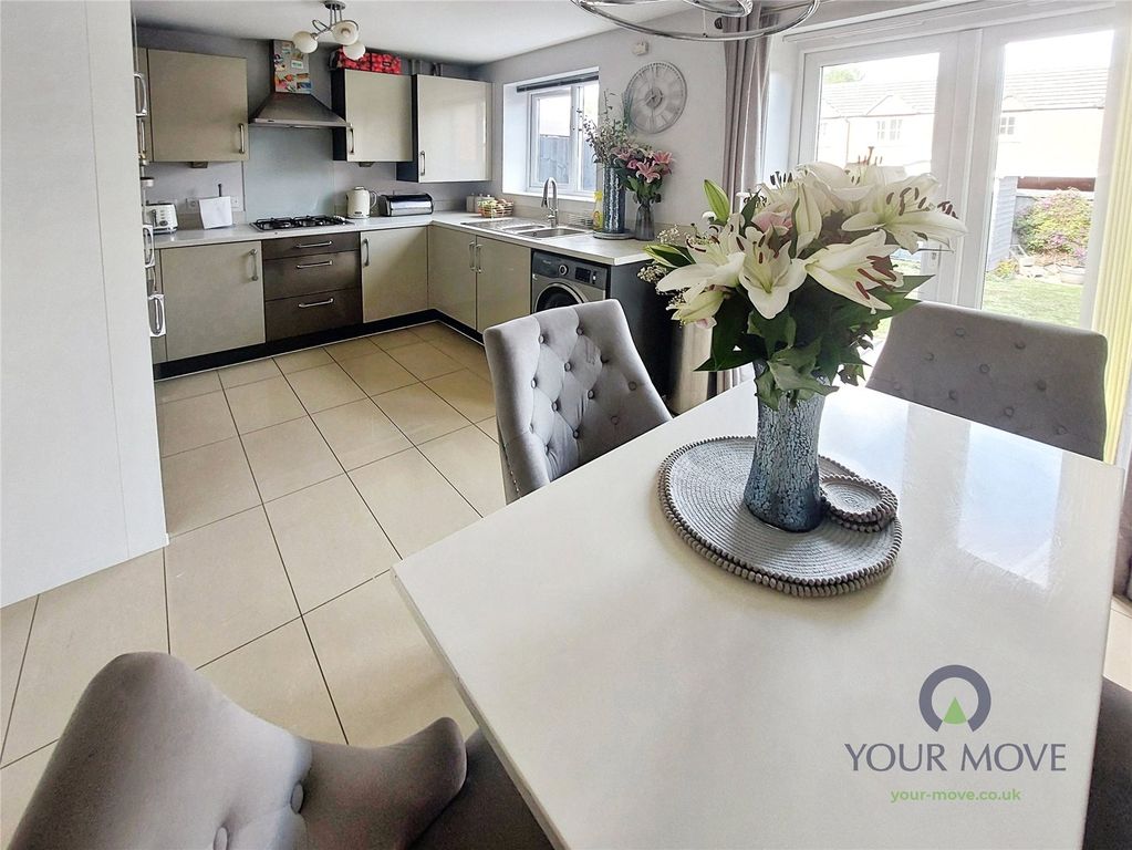 Property photo 3 of 17 Kitchen/Diner
