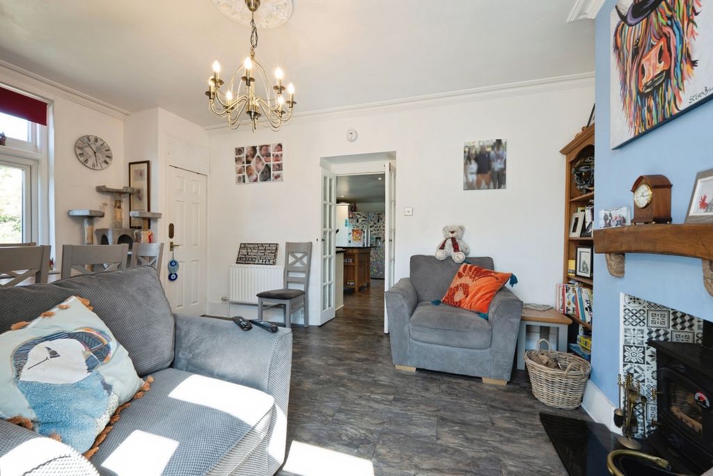 Property photo 2 of 18 Pbox-Img.Jpg