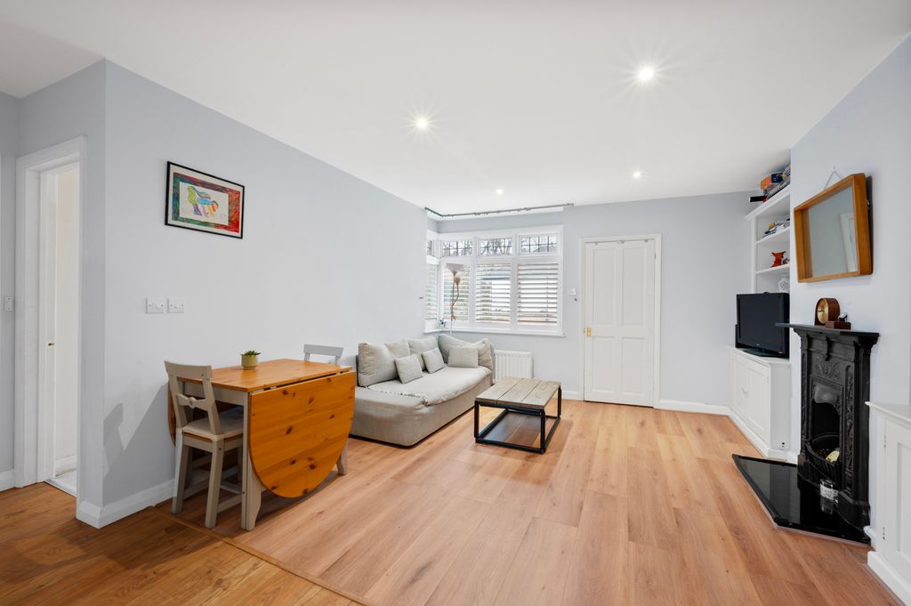 Property photo 3 of 10 Picture No. 23