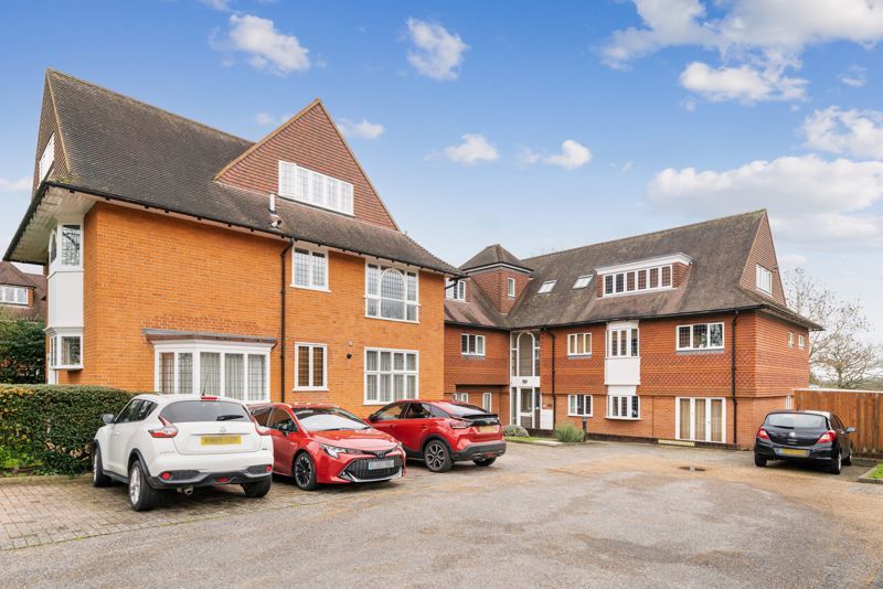 Property photo 2 of 11 Front