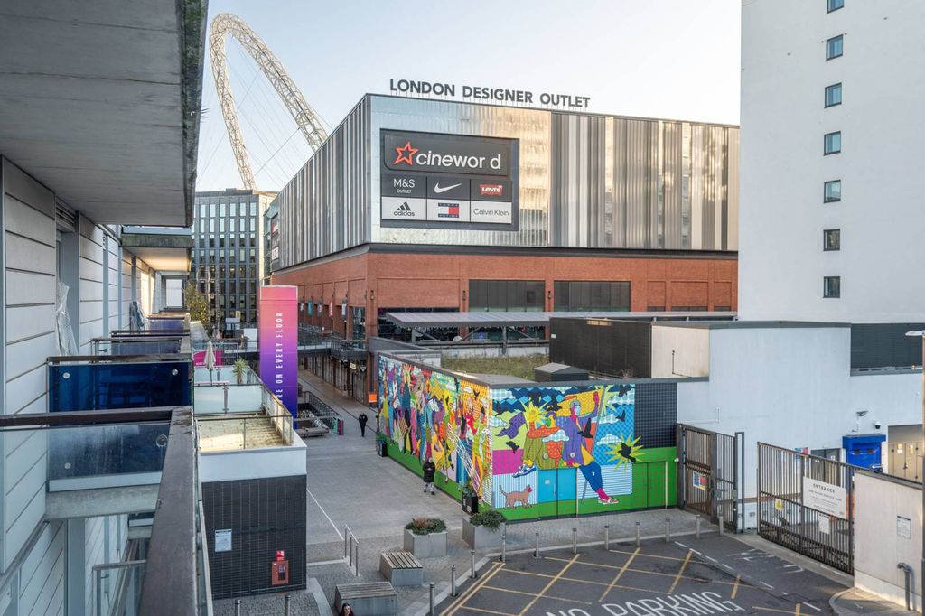 Property photo 2 of 11