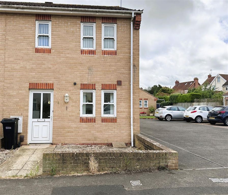 Property photo 1 of 11 External Front
