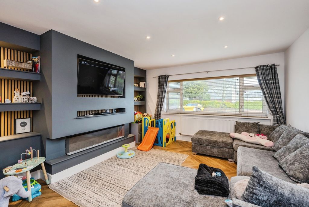 Property photo 2 of 20 Pbox-Img.Jpg