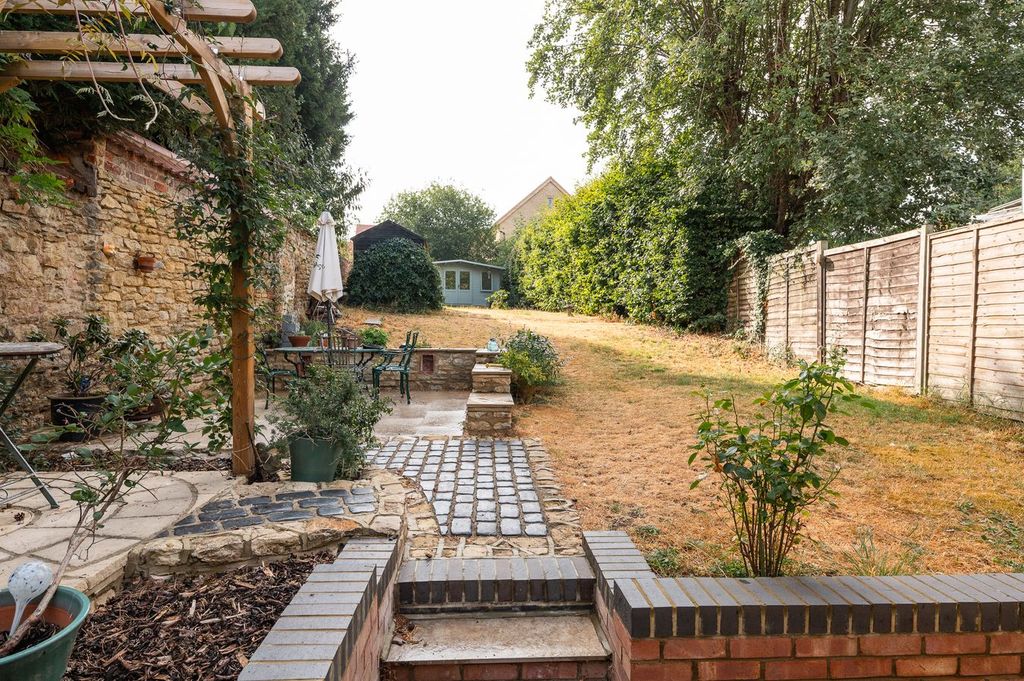 Property photo 3 of 29