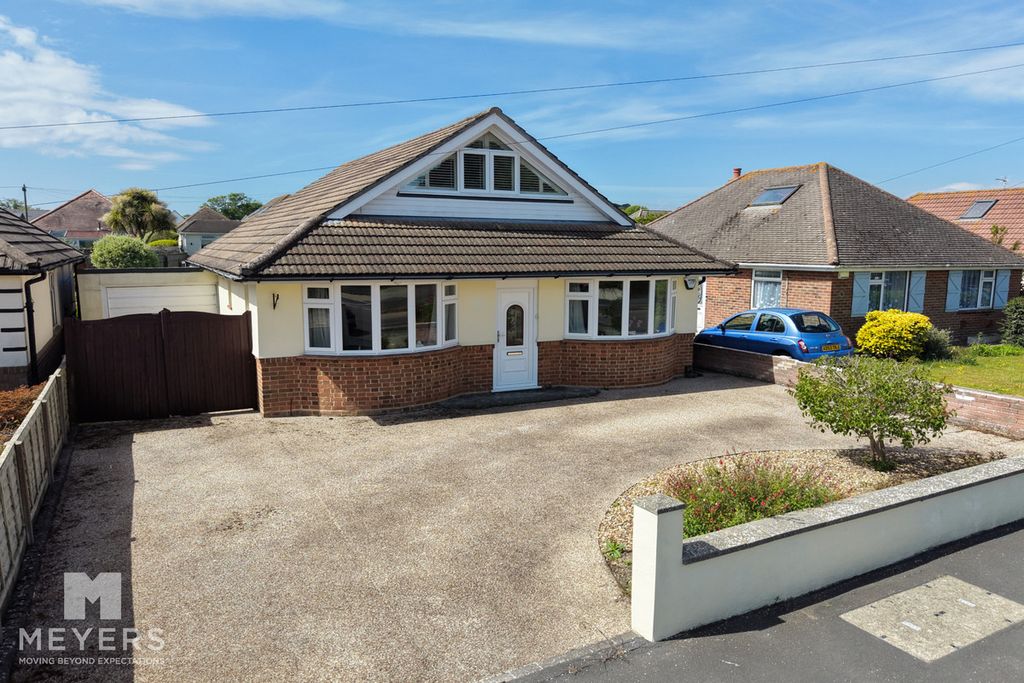 Property photo 1 of 31