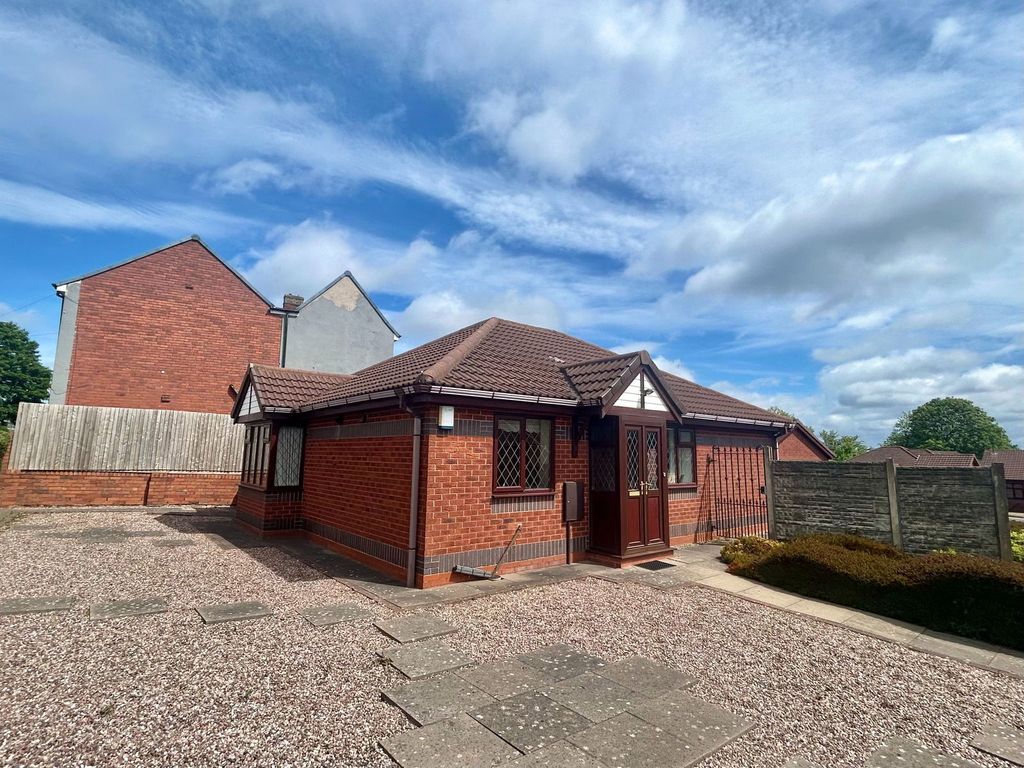 Property photo 1 of 18