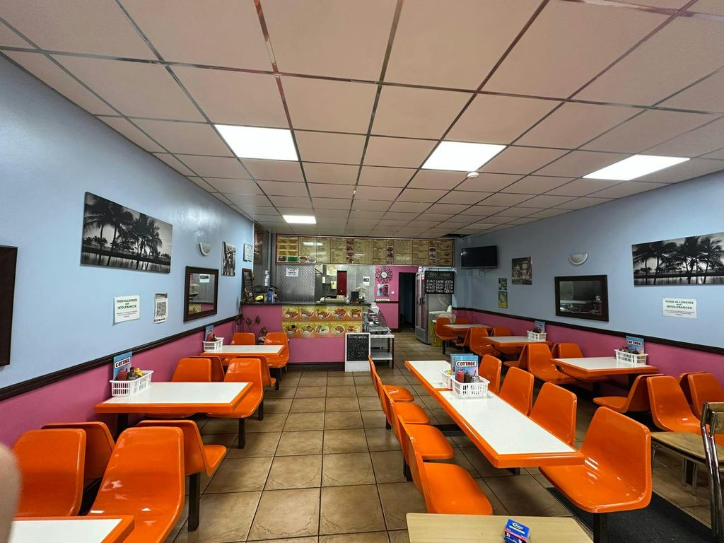 Property photo 2 of 10 F22Be6c5d9B645c68Fc80Fbeacb025Fb.Jpg