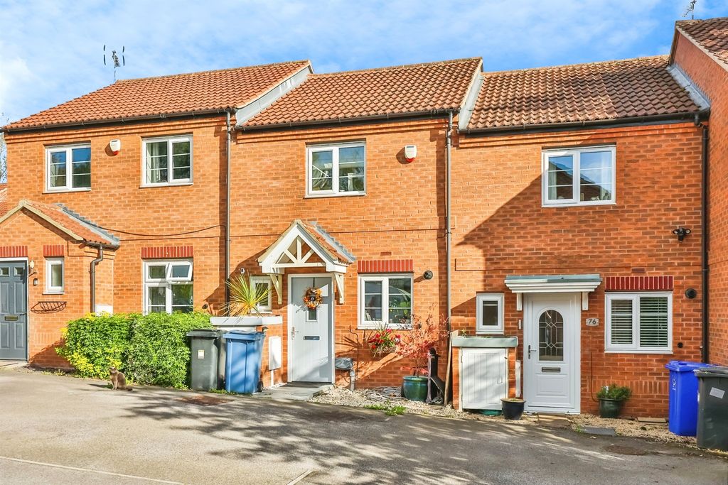 Property photo 1 of 17