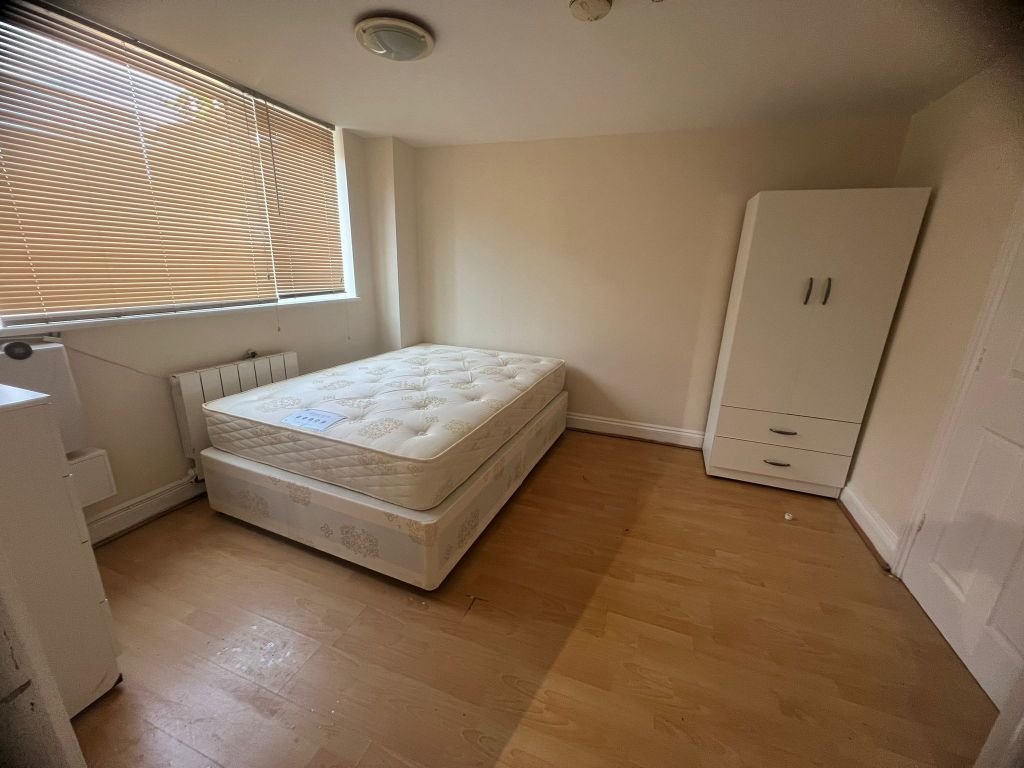 Property photo 3 of 4