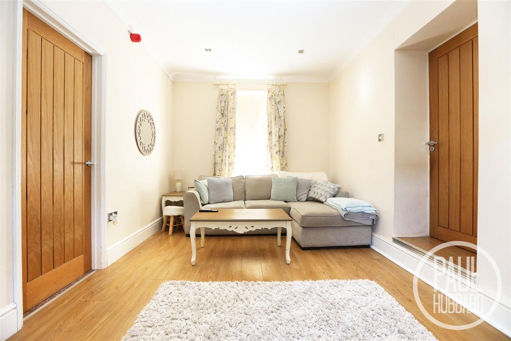 Property photo 2 of 8 7R5A3526.Jpg