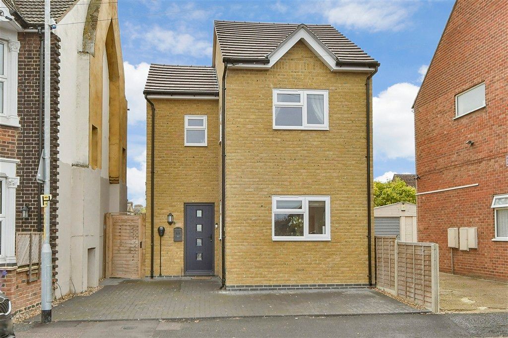 Property photo 1 of 11 External (Web)