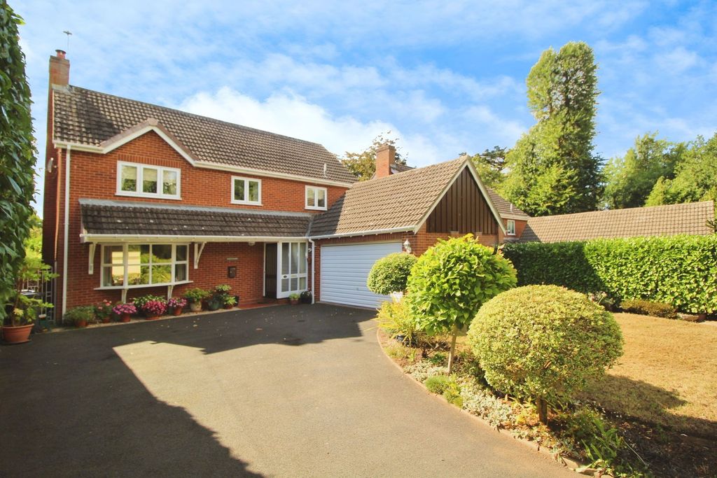 Property photo 1 of 34