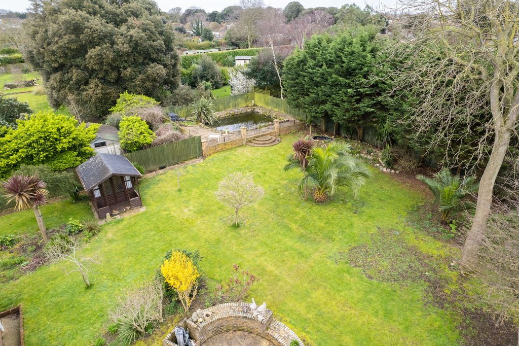 Property photo 2 of 24 Picture No. 84