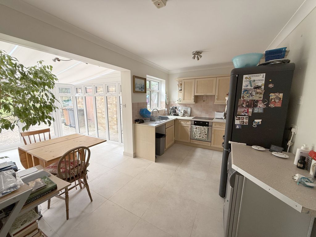 Property photo 2 of 12 5469224