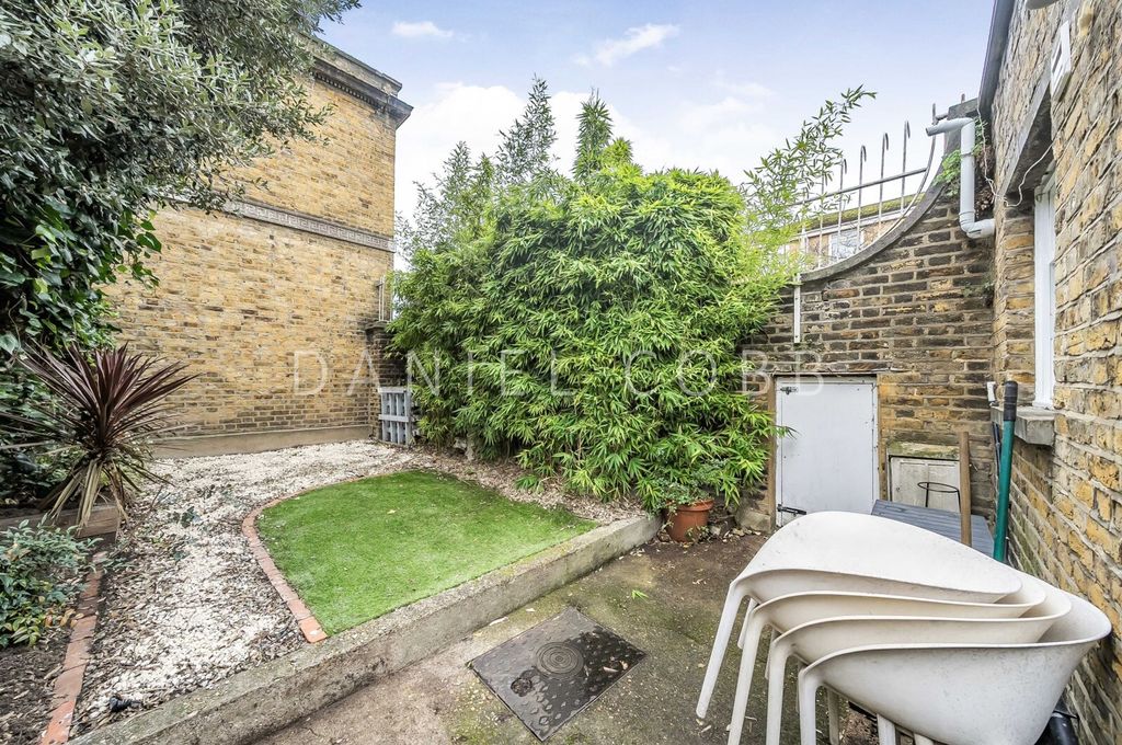 Property photo 3 of 13