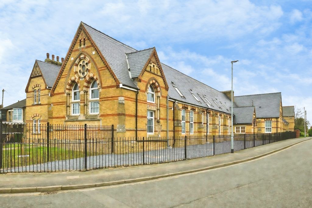 Property photo 1 of 4