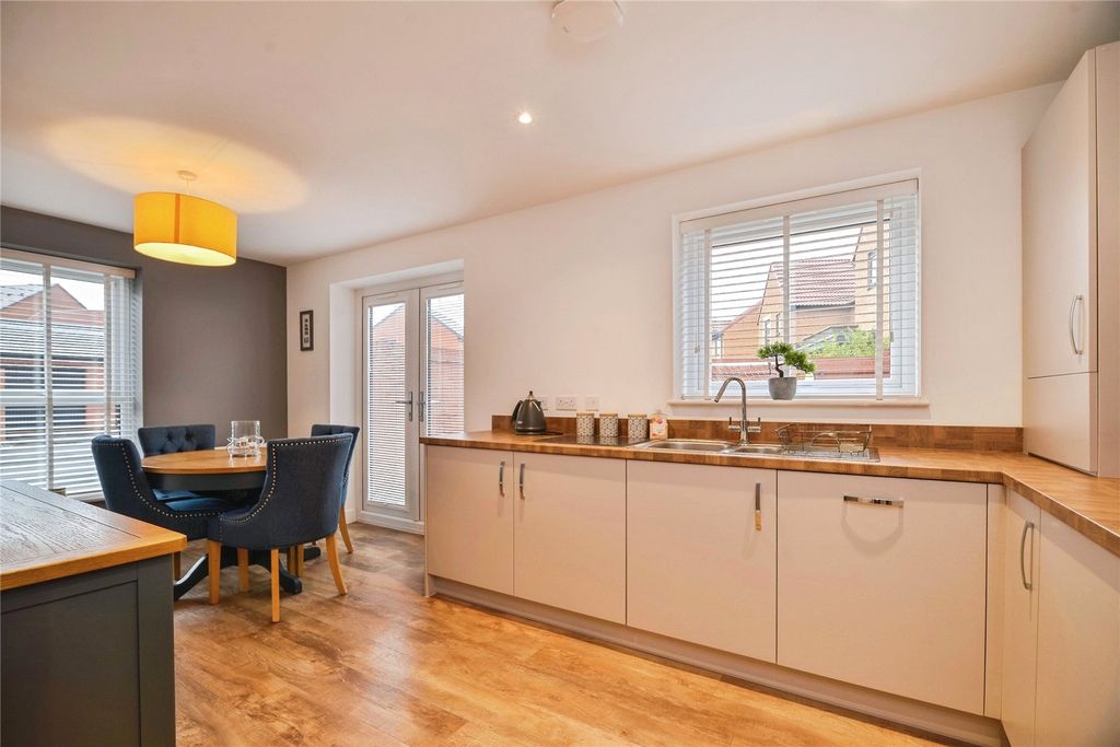 Property photo 3 of 16 Picture No. 01