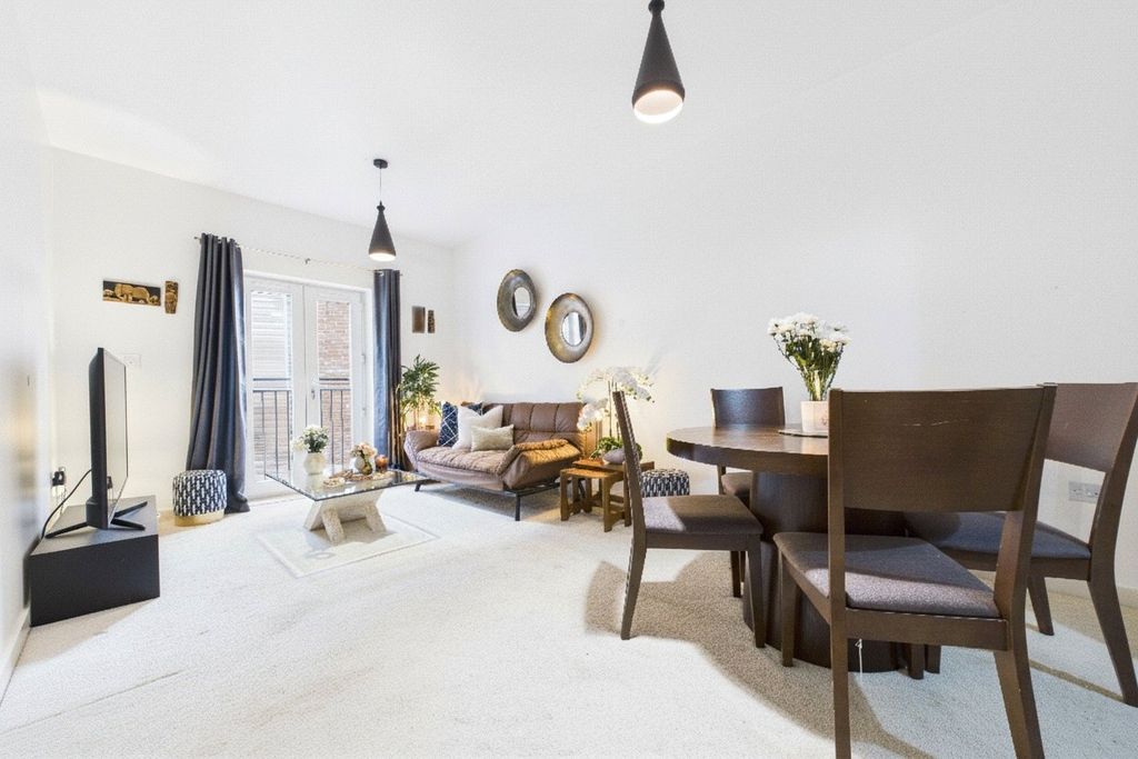 Property photo 2 of 9 Picture No. 06