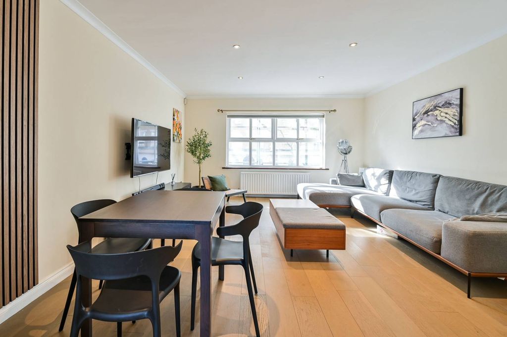 Property photo 3 of 7