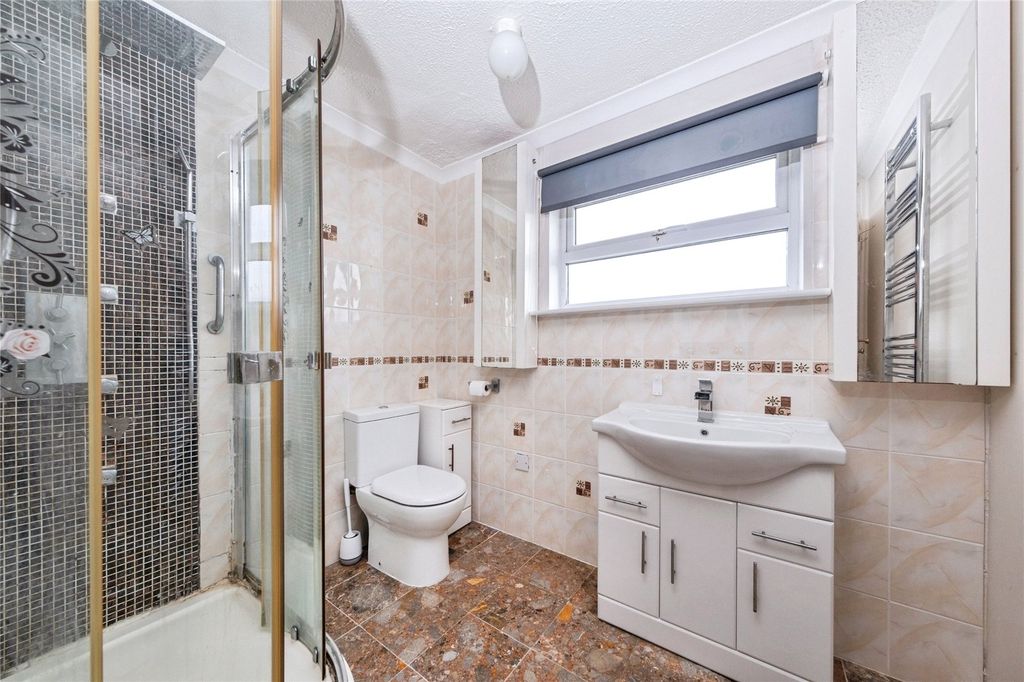 Property photo 3 of 20 Picture No. 11