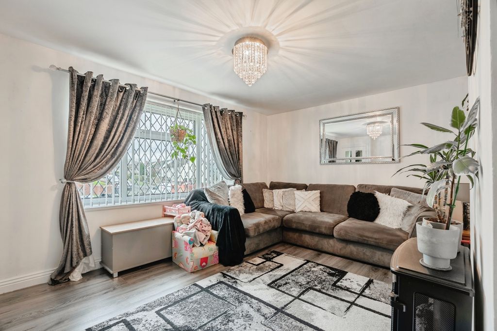 Property photo 2 of 13 Pbox-Img.Jpg