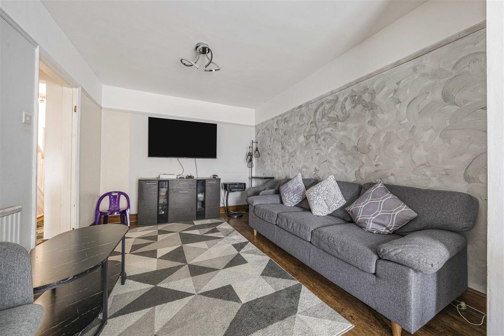 Property photo 3 of 14 Photo Apr 01 2026, 3 07 19 Pm.Jpg