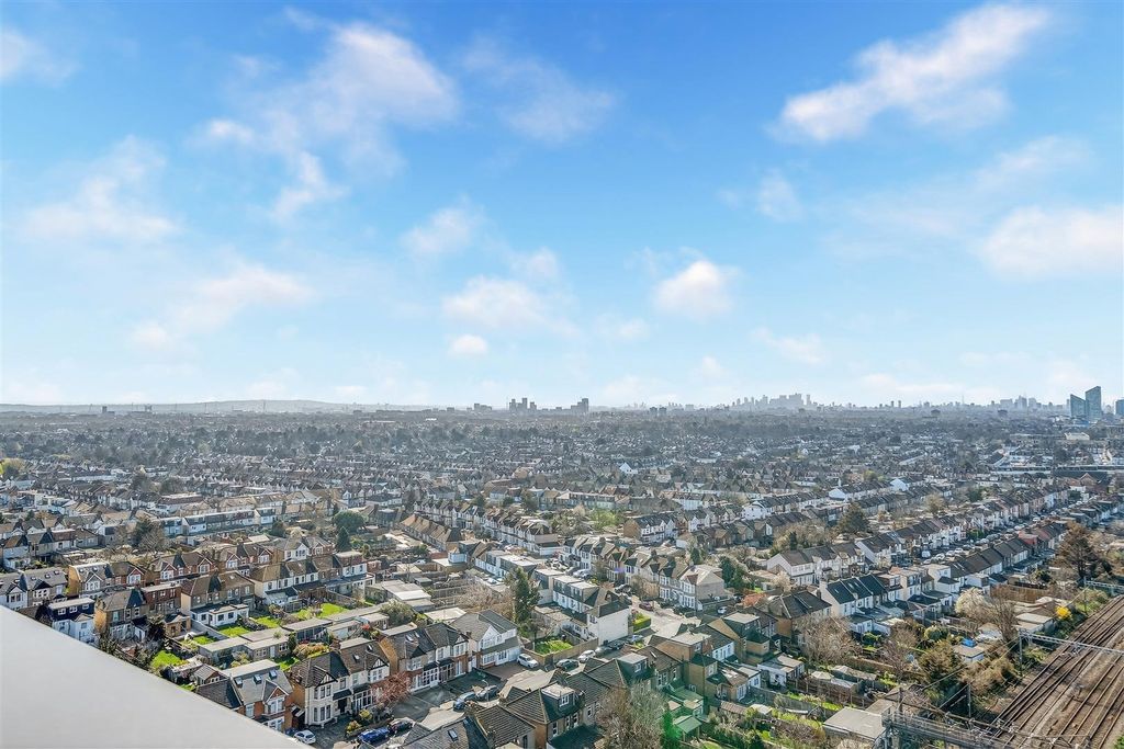 Property photo 2 of 19 01A.Jpg