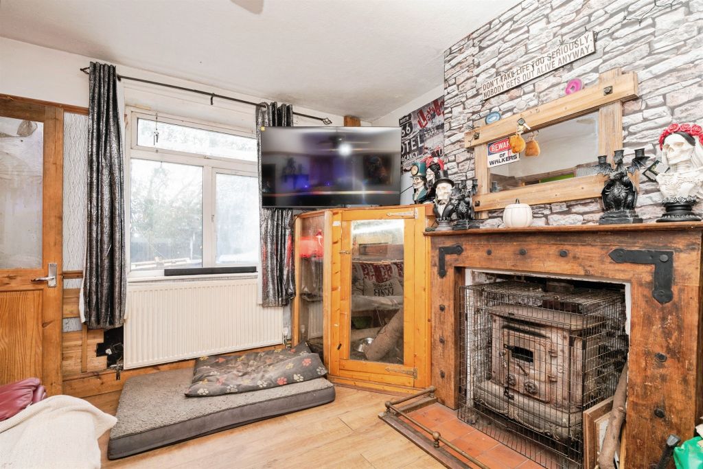 Property photo 3 of 14