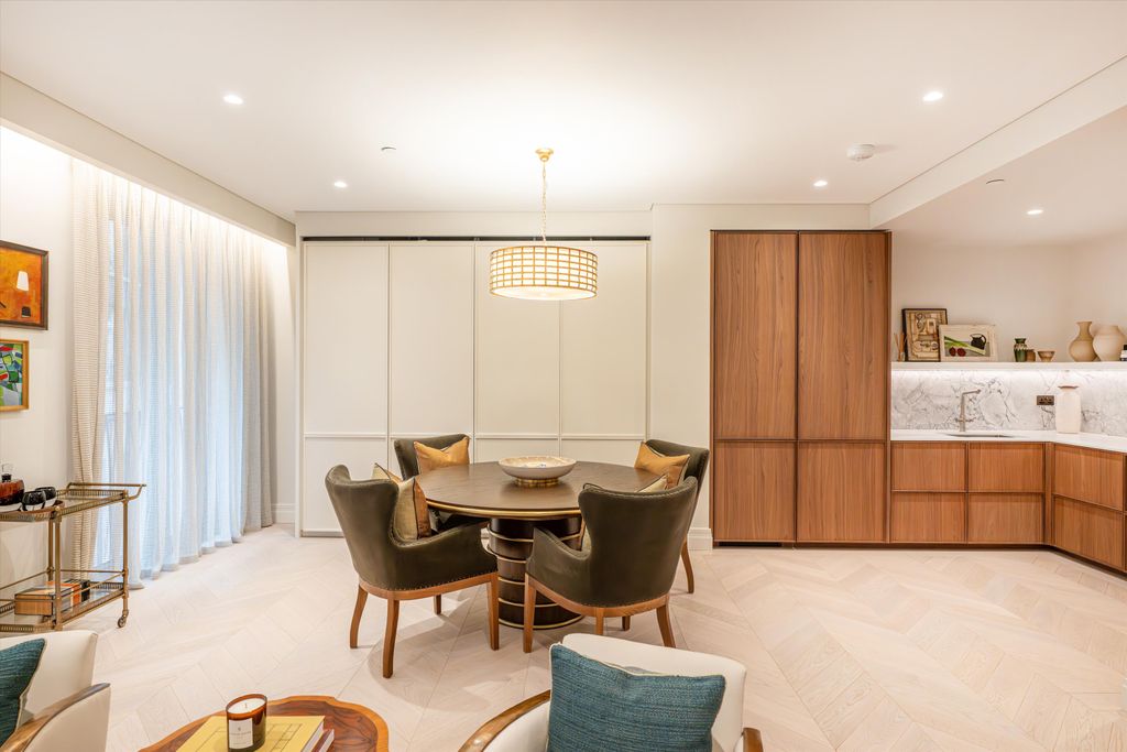 Property photo 3 of 30 Image