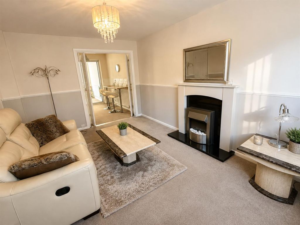 Property photo 2 of 9 Lounge.Png