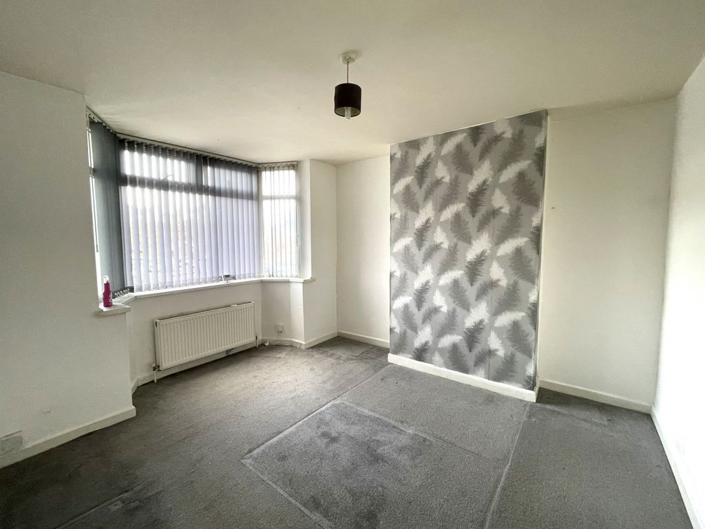 Property photo 3 of 16 Gallery