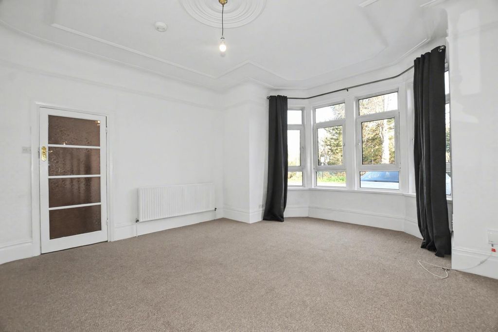 Property photo 3 of 24 Living Room