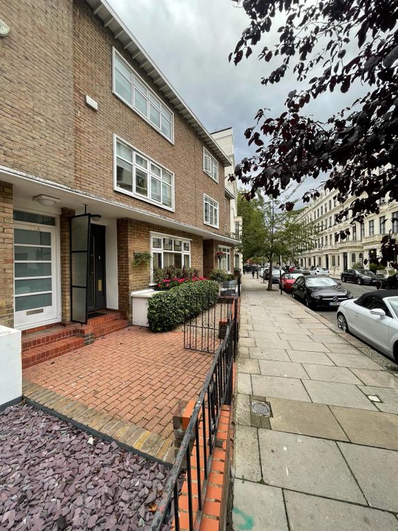 Property photo 1 of 1