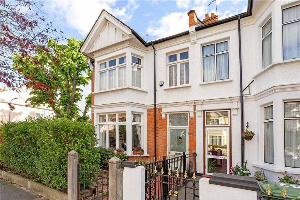 Property photo 1 of 12