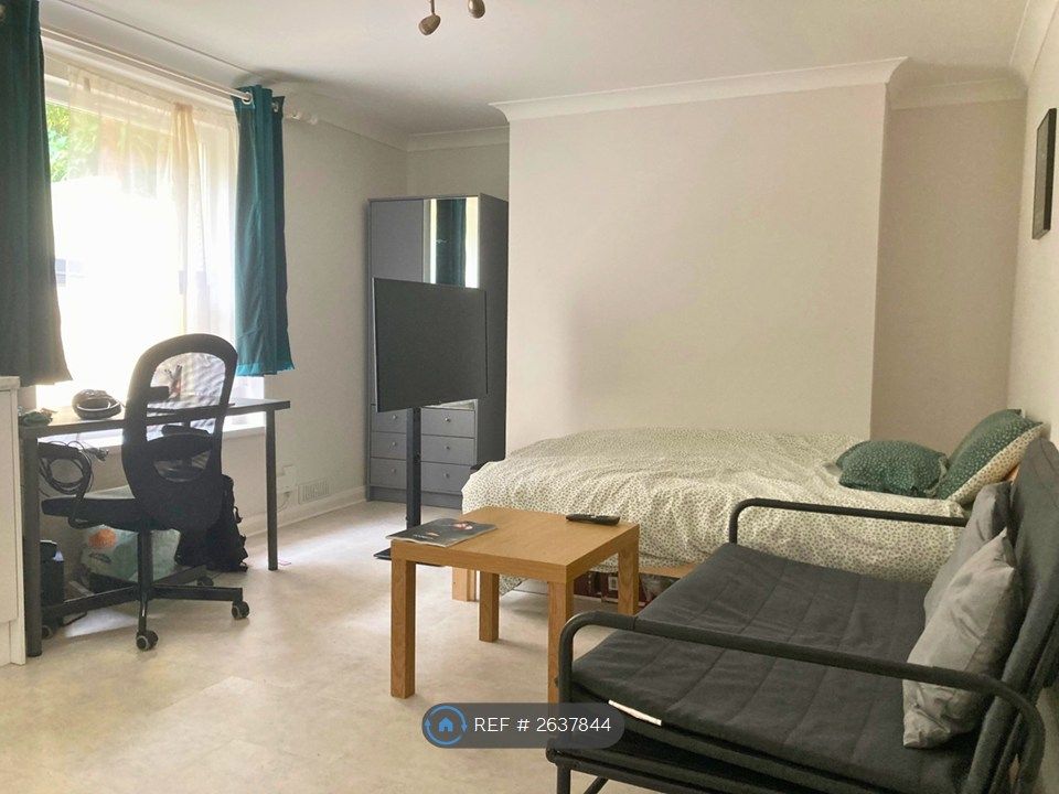 Property photo 1 of 5