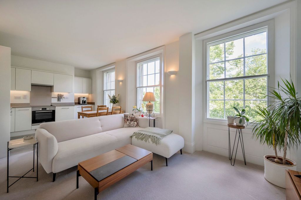Property photo 3 of 10 Open Plan Living
