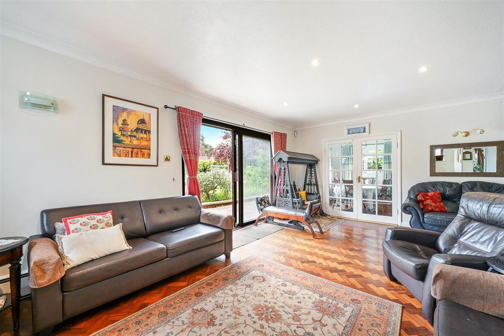 Property photo 3 of 30 Ewell Downs - 12.Jpg