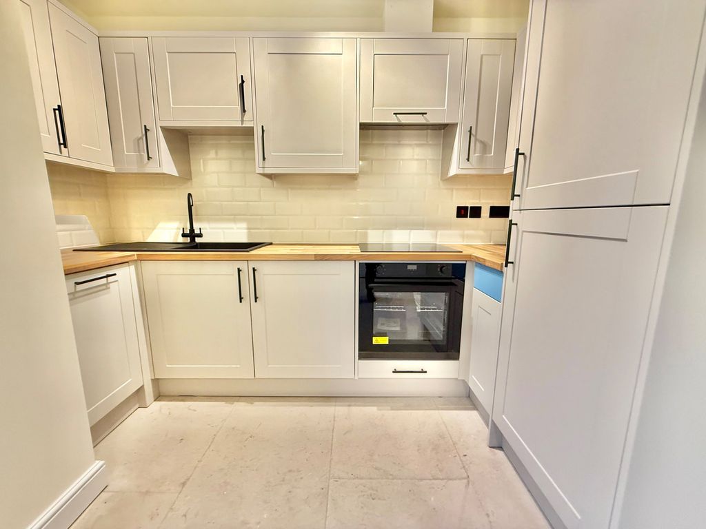 Additional image 6 of 2 bed flat for saleVicar Street, Sedgley, Dudley DY3