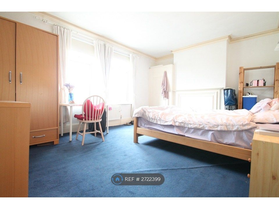 Property photo 3 of 12 Bedroom