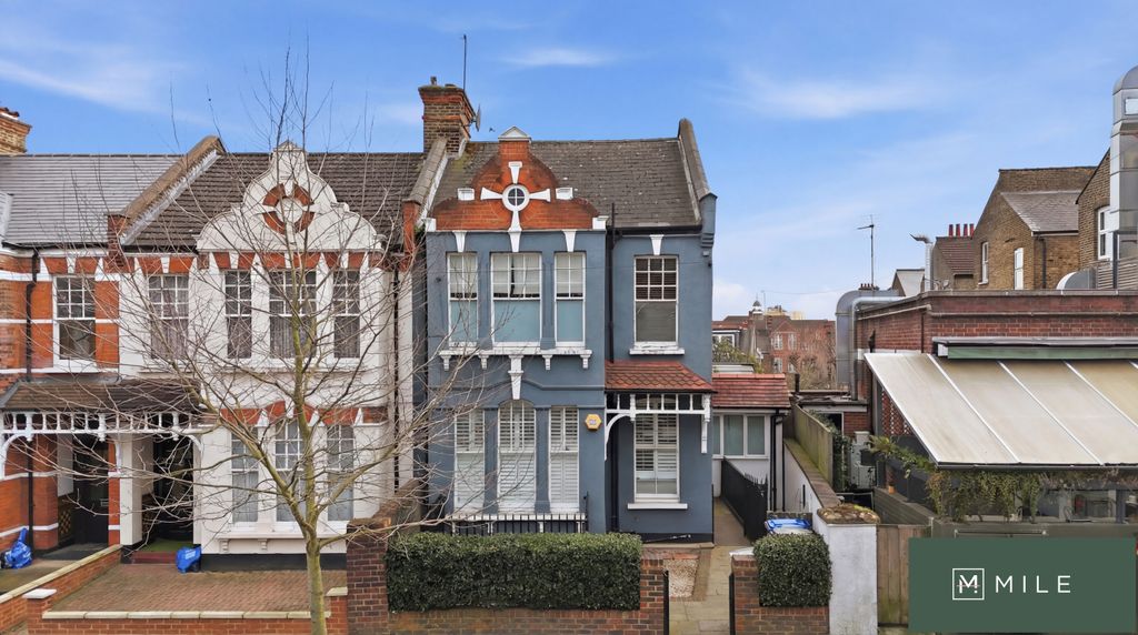 Property photo 2 of 12