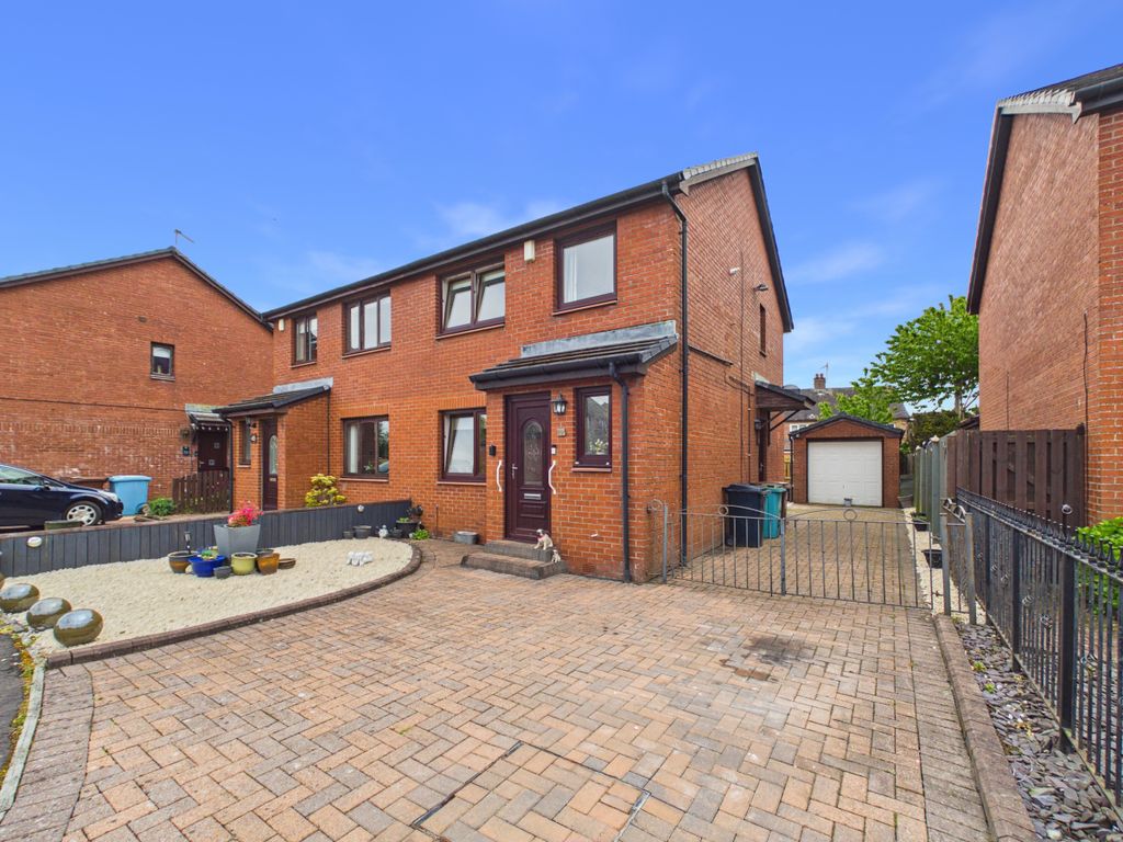 Property photo 1 of 32