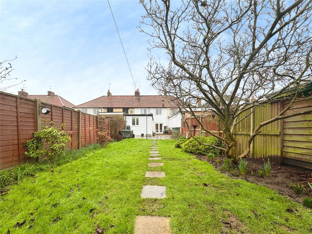 Property photo 1 of 16 Picture No. 10