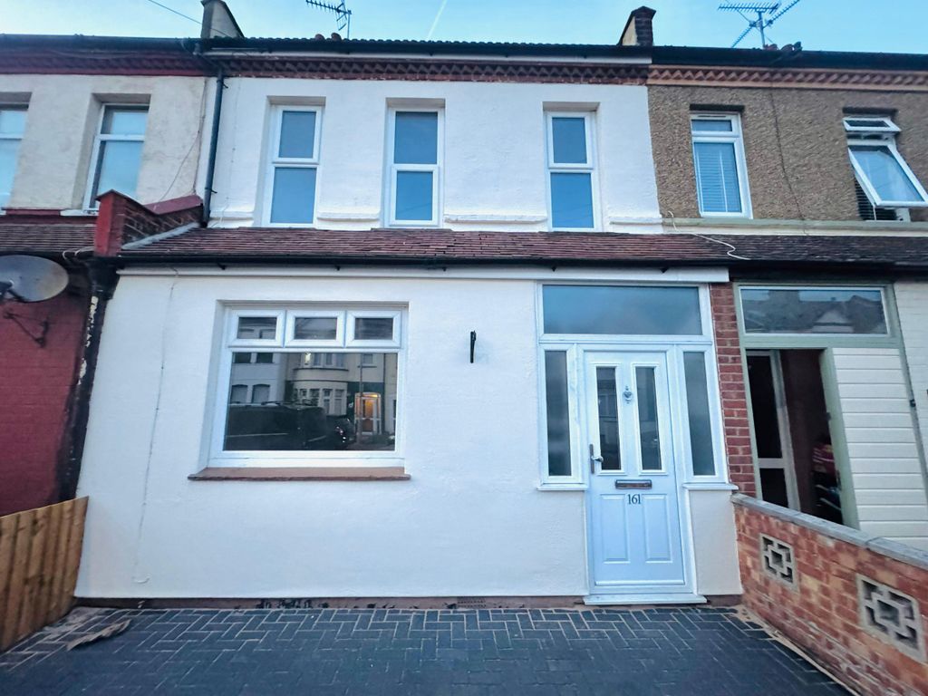 Property photo 1 of 26