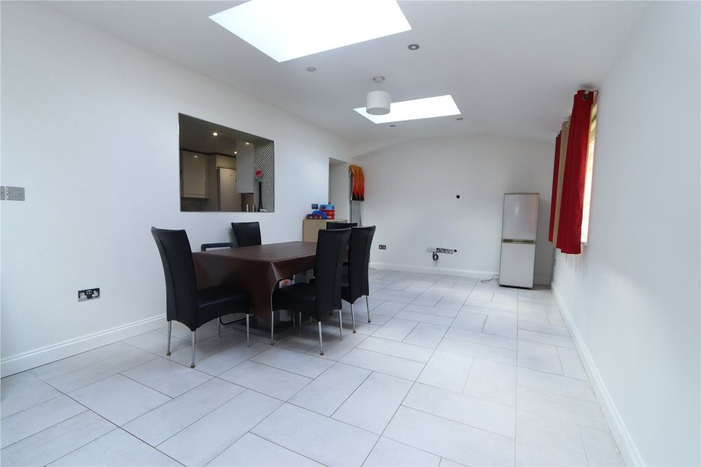 Property photo 2 of 13 Picture No. 06