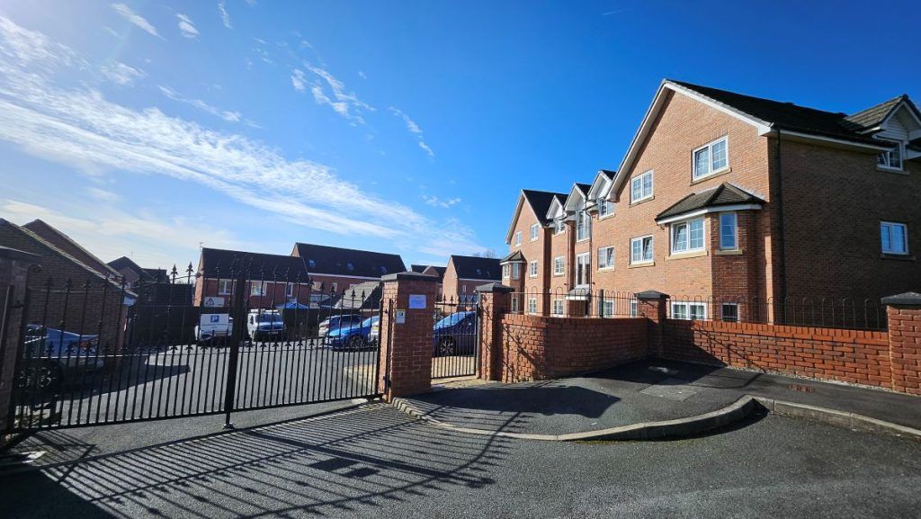 Property photo 2 of 20 2