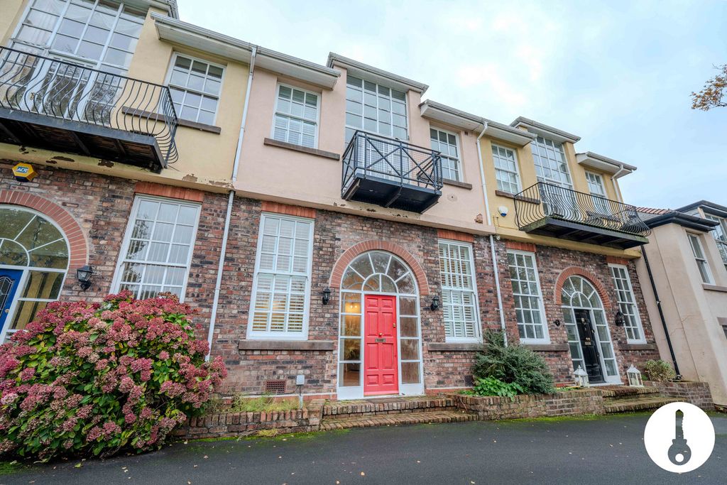 Property photo 1 of 30