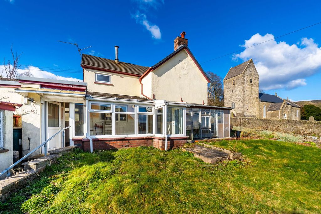 Property photo 3 of 44