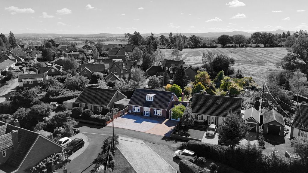 Property photo 1 of 33