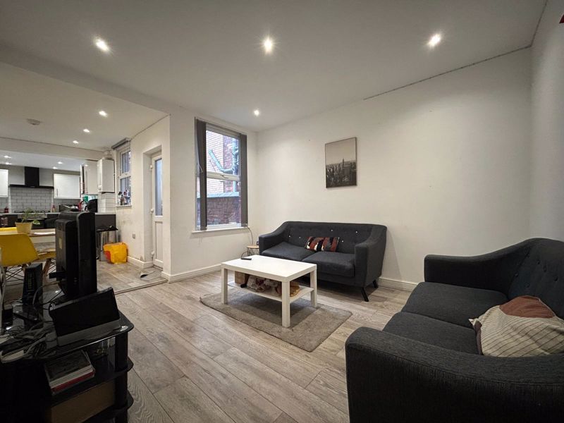 Property photo 3 of 16 Photo 1